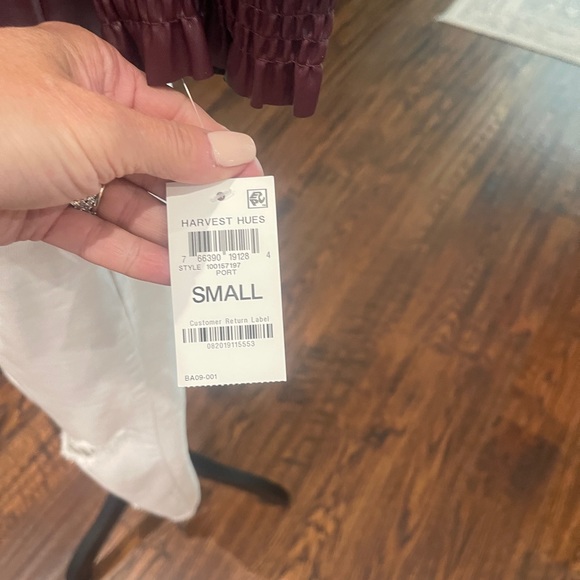 Harvest Hues/Maceys faux leather top - Picture 3 of 3